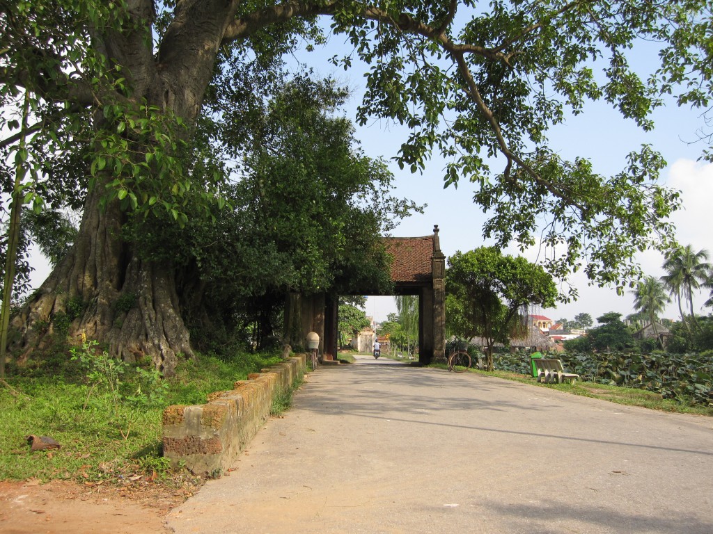 Porte du village Duong Lam