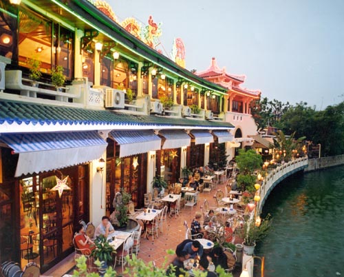 Restaurant Thuy Ta Dinh Lang – un des restaurants avec vue magnifique sur lac Hoan Kiem à Hanoi